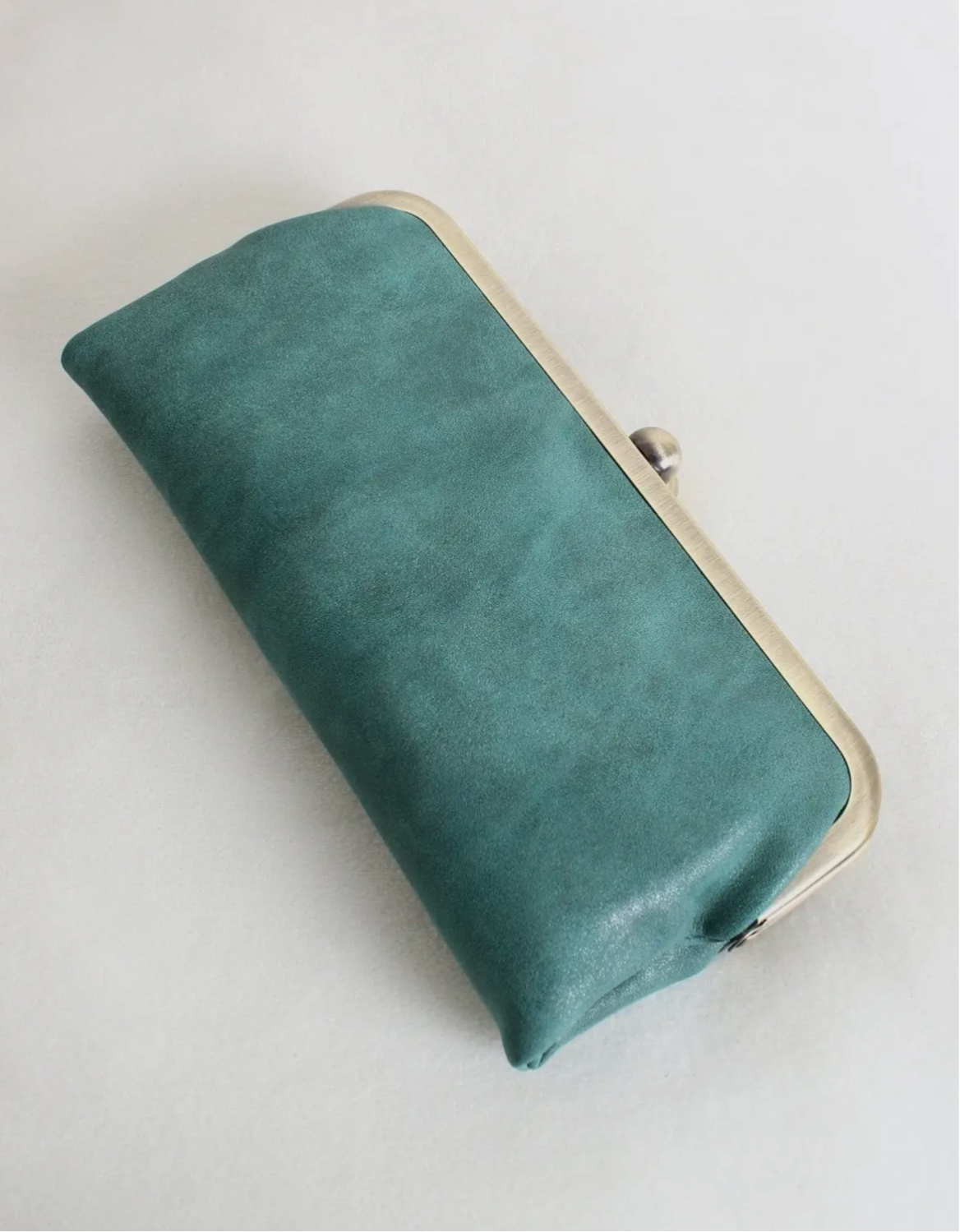 Karen Kiss Lock Clutch